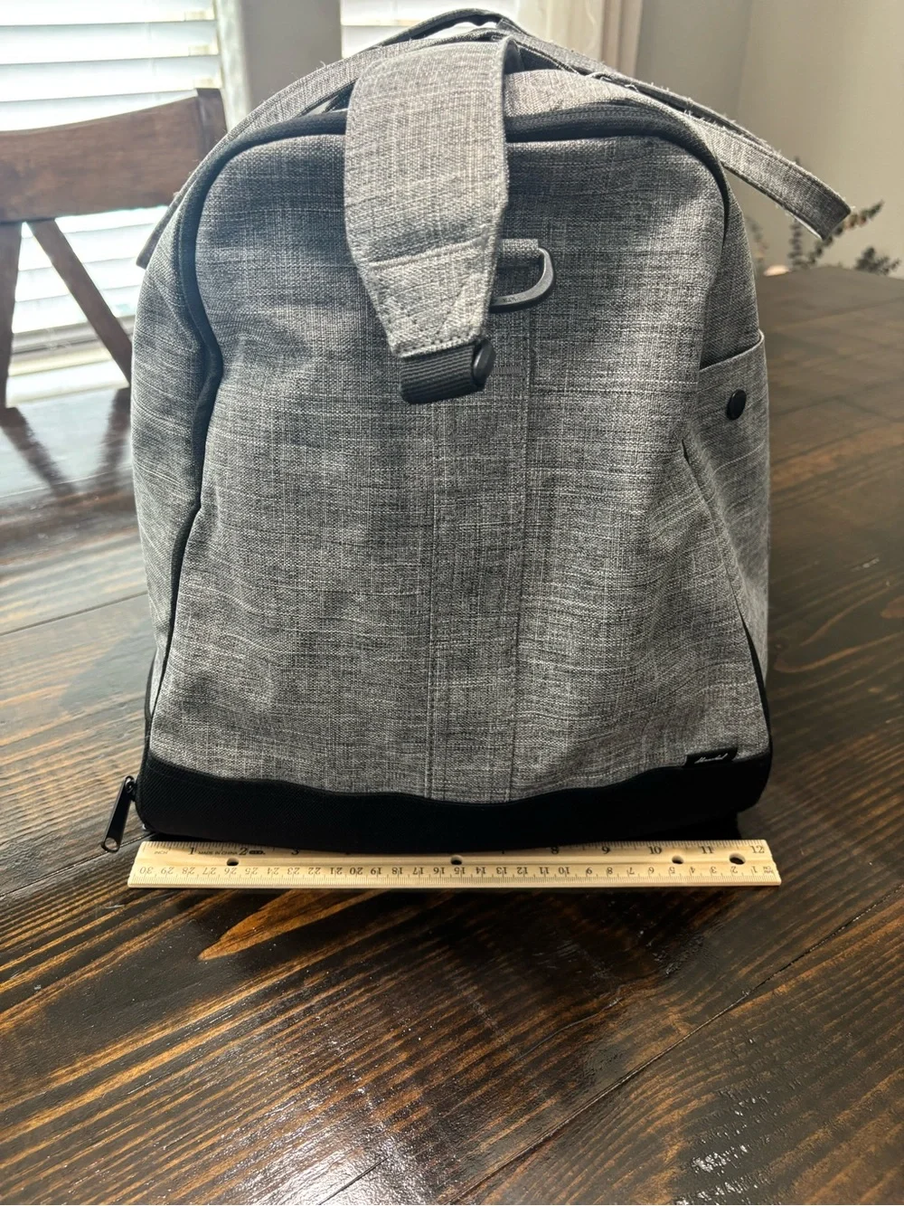 Herschel Supply Company Gray Textured Duffel Bag EUC